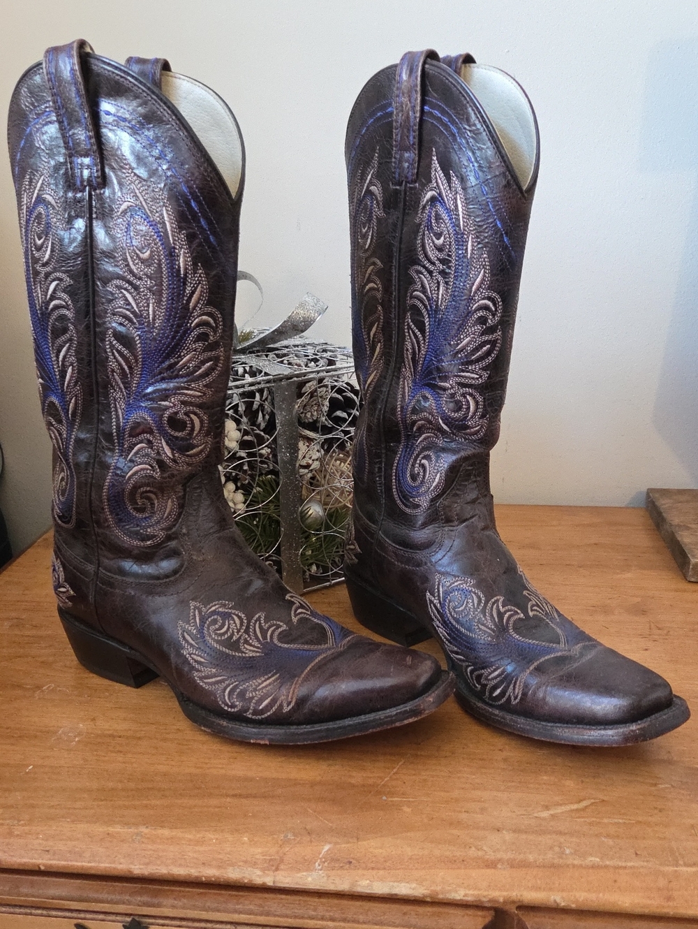Ariat Women's Brown Embroidered Western Cowboy Boots